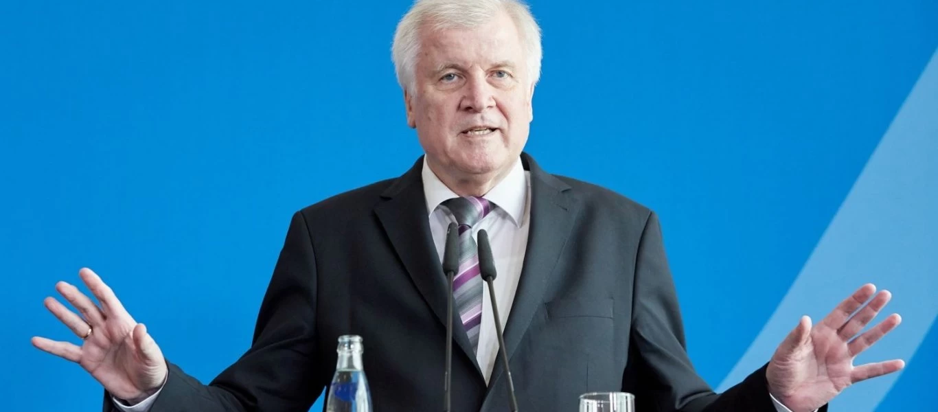 Χ.Ζέεχοφερ: Υπέρ της απόφασης της γερμανικής κυβέρνησης να πάρει επιπλέον παράνομους μετανάστες από την Ελλάδα